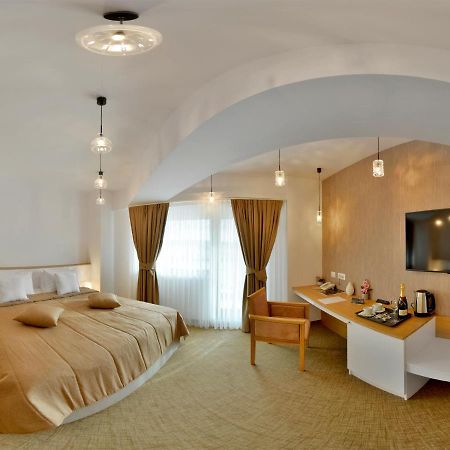 Hotel Condor Tulcea Eksteriør bilde