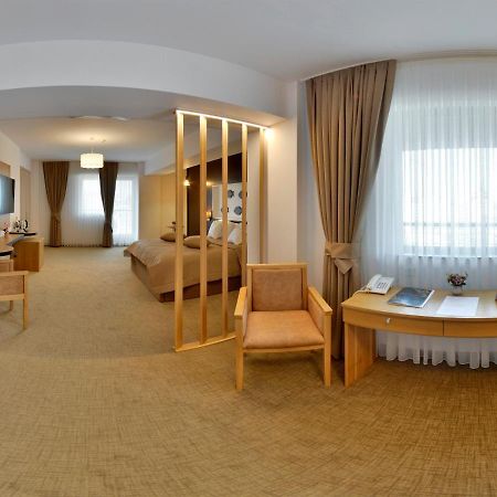 Hotel Condor Tulcea Eksteriør bilde