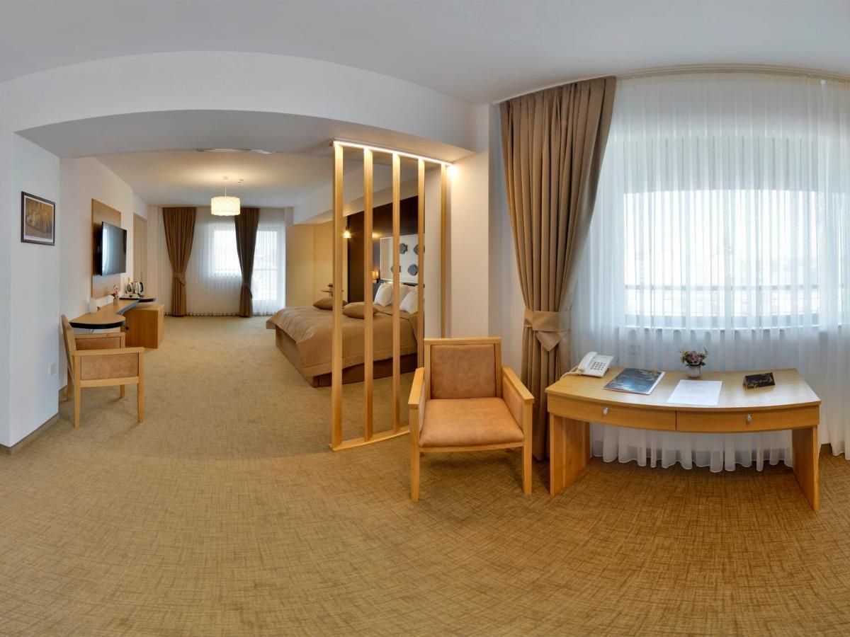Hotel Condor Tulcea Eksteriør bilde
